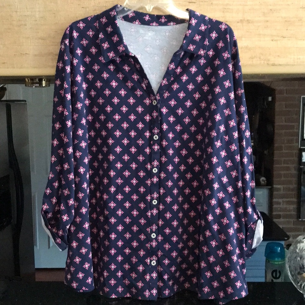 Kim Rogers Curvy blue & pink button up shirt with 3/4 length button sleeves